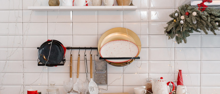 white-festive-kitchen